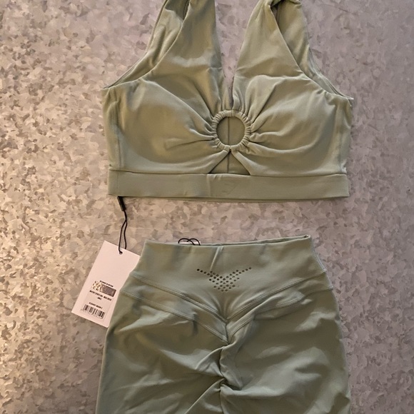 Gymshark Whitney Simmons bra and shorts set - Picture 2 of 9